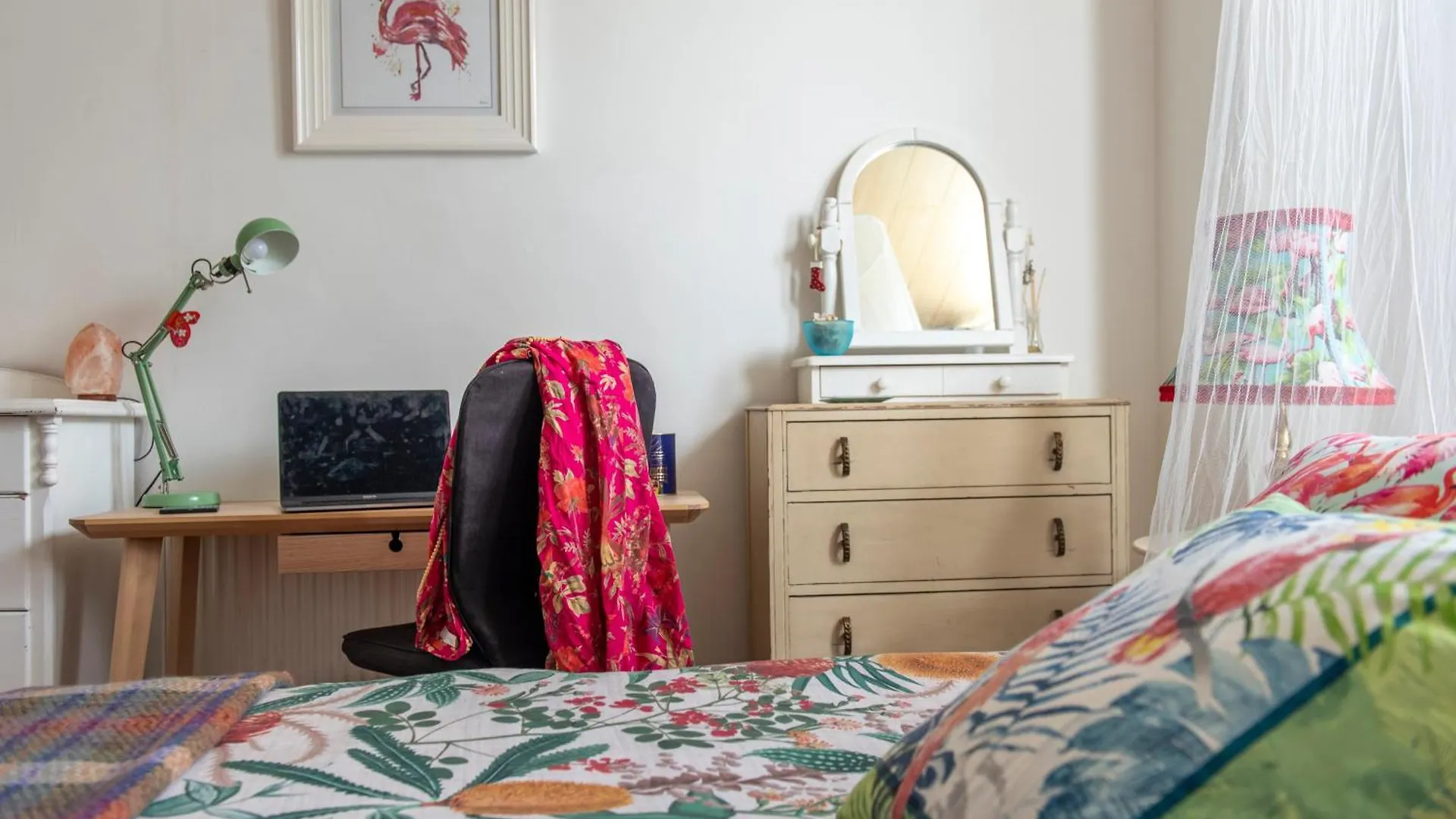 City Centre Retreat Near Stadium With Free Parking - Sleeps 3 卡迪夫